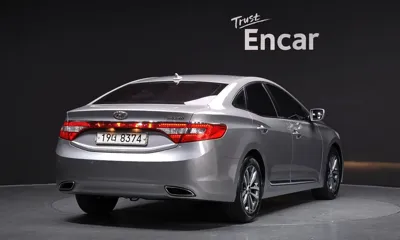 Hyundai Grandeur 2011, 124184 км, за 2980.13 USD