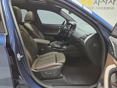 BMW X4 2025, 5740 км, за 54280.68 USD - фото 13