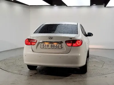 Hyundai Avante 2010, 64279 км, за 1758.96 USD