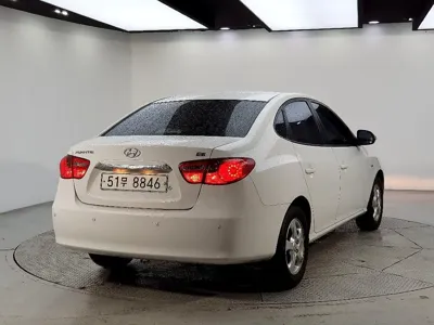 Hyundai Avante 2010, 64279 км, за 1758.96 USD