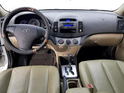 Hyundai Avante 2010, 64279 км, за 1758.96 USD