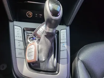 Hyundai Avante 2018, 148858 км, за 5089.9 USD - фото 9