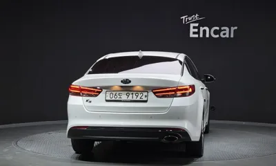 Kia K5 2018, 62291 км, за 6562 USD