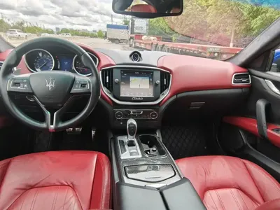 Maserati Ghibli 2015, 98000 км, за 11403.55 USD