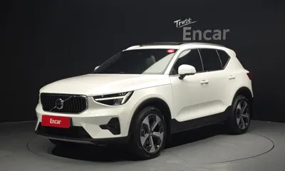 Volvo XC40 · 2023 год