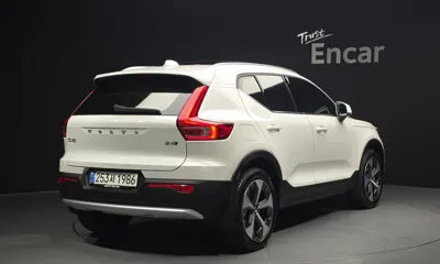 Volvo XC40 2023, 14460 км, за 25937.71 USD