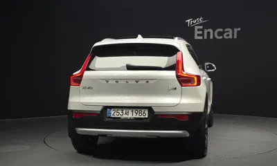 Volvo XC40 2023, 14460 км, за 25937.71 USD