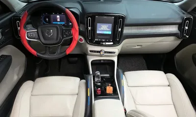 Volvo XC40 2023, 14460 км, за 25937.71 USD - фото 7