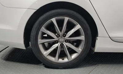 Hyundai Grandeur 2015, 130687 км, за 4825.49 USD