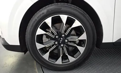Kia Canival 2023, 39390 км, за 19190.75 USD
