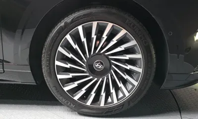 Hyundai Grandeur 2023, 53489 км, за 22736.17 USD - фото 21
