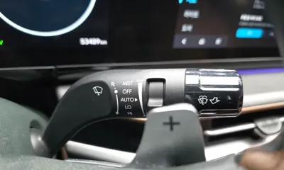 Hyundai Grandeur 2023, 53489 км, за 22736.17 USD - фото 30