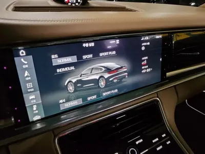 Porsche Panamera 2017, 129314 км, за 44800.4 USD - фото 12