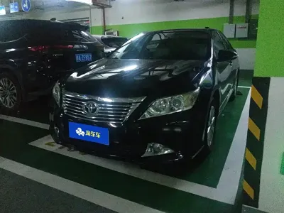 Toyota Camry · 2014 год
