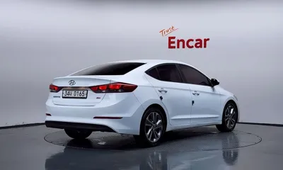 Hyundai Avante 2017, 66137 км, за 6695.7 USD