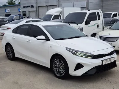 Kia K3 2022, 73817 км, за 9953.17 USD