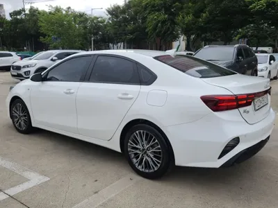 Kia K3 2022, 73817 км, за 9953.17 USD