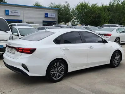 Kia K3 2022, 73817 км, за 9953.17 USD - фото 6