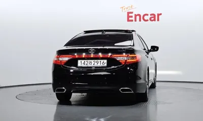 Hyundai Grandeur 2016, 139079 км, за 6276.84 USD