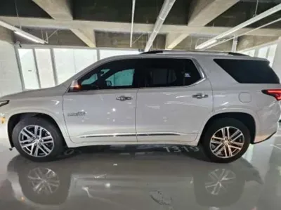 ChevroletGMDaewoo Traverse 2023, 25176 км, за 4371.59 USD