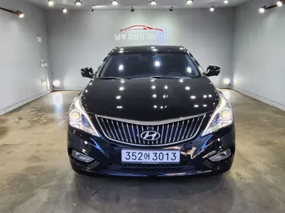 Hyundai Grandeur 2014, 165000 км, за 3413.42 USD
