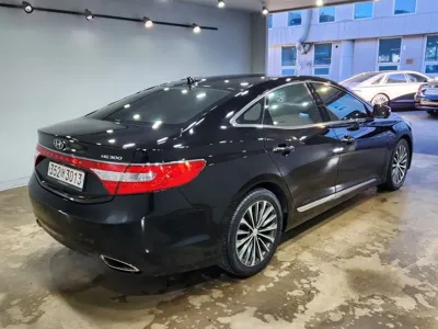 Hyundai Grandeur 2014, 165000 км, за 3413.42 USD - фото 6