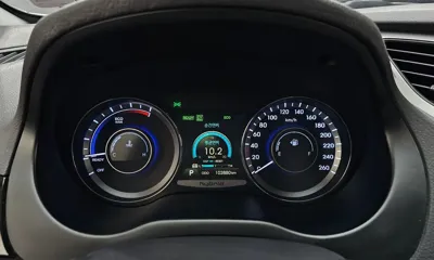 Hyundai Grandeur 2015, 102880 км, за 6123.78 USD - фото 8