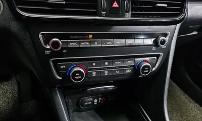 Kia K5 2019, 120858 км, за 6958.12 USD - фото 16