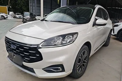 Ford Escape · 2020 год