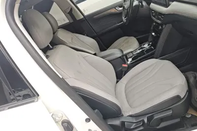 Ford Escape 2020, 90800 км, за 11333 USD - фото 19