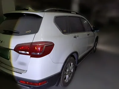 Haval H6 2015, 101300 км, за 4053 USD