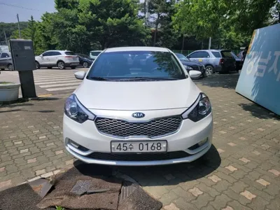 Kia K3 2013, 120000 км, за 2816.07 USD