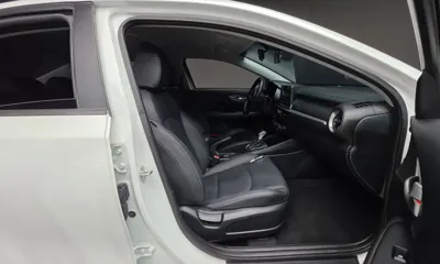 Kia K3 2019, 66433 км, за 8078.18 USD - фото 10