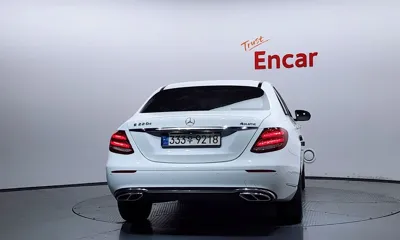 Mercedes-Benz E-Class 2017, 141357 км, за 14476.48 USD