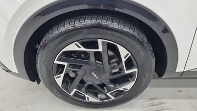 Kia Sportage 2023, 93156 км, за 14136.82 USD