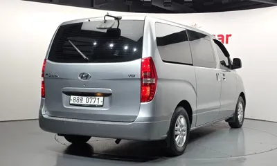 Hyundai Starex 2018, 245433 км, за 4488.68 USD