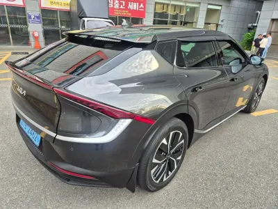 Kia EV6 2023, 143200 км, за 16576.73 USD