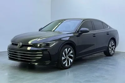 Volkswagen Passat 2025, 33400 км, за 23391 USD