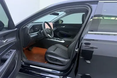 Volkswagen Passat 2025, 33400 км, за 23391 USD - фото 14