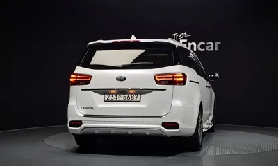 Kia Canival 2019, 140427 км, за 8131.68 USD