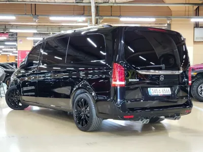 Mercedes-Benz V-Class 2015, 65000 км, за 35163.1 USD