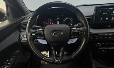Hyundai Veloster 2019, 88263 км, за 10043.32 USD - фото 14