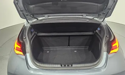 Hyundai Veloster 2019, 88263 км, за 10043.32 USD - фото 20