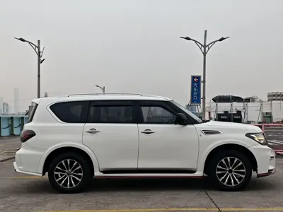 Nissan Patrol 2017, 120000 км, за 21873.44 USD