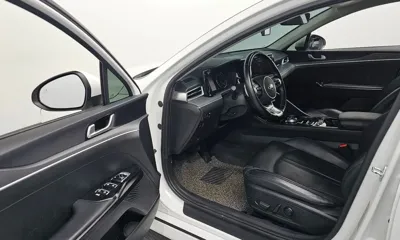 Kia K5 2020, 88448 км, за 12091.18 USD - фото 10