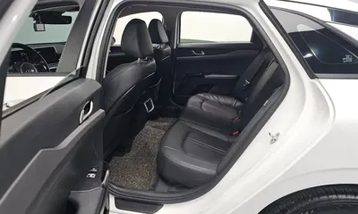 Kia K5 2020, 88448 км, за 12091.18 USD - фото 11