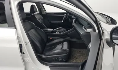 Kia K5 2020, 88448 км, за 12091.18 USD - фото 12