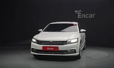 Volkswagen Passat 2018, 113915 км, за 5288.21 USD