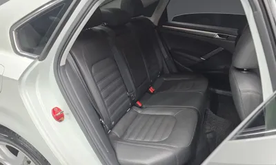 Volkswagen Passat 2018, 113915 км, за 5288.21 USD - фото 11