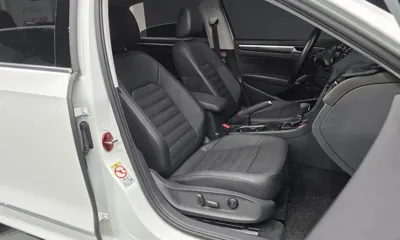 Volkswagen Passat 2018, 113915 км, за 5288.21 USD - фото 12